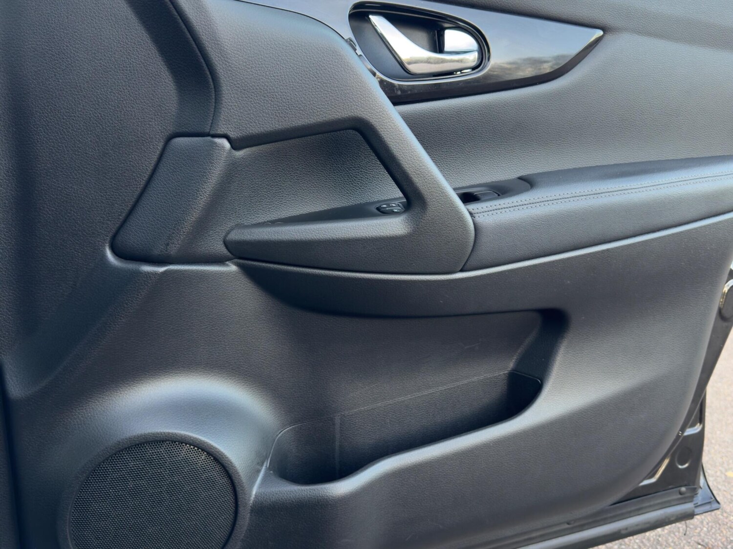 Used Nissan Qashqai 2017 for sale - 76714902: Photo 31