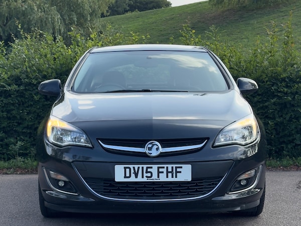 Used Vauxhall Astra 2015 for sale - 76021115: Photo 2