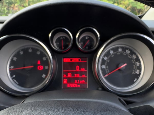 Used Vauxhall Astra 2015 for sale - 76021115: Photo 31