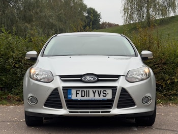 Used Ford Focus 2011 for sale - 76239794: Photo 2