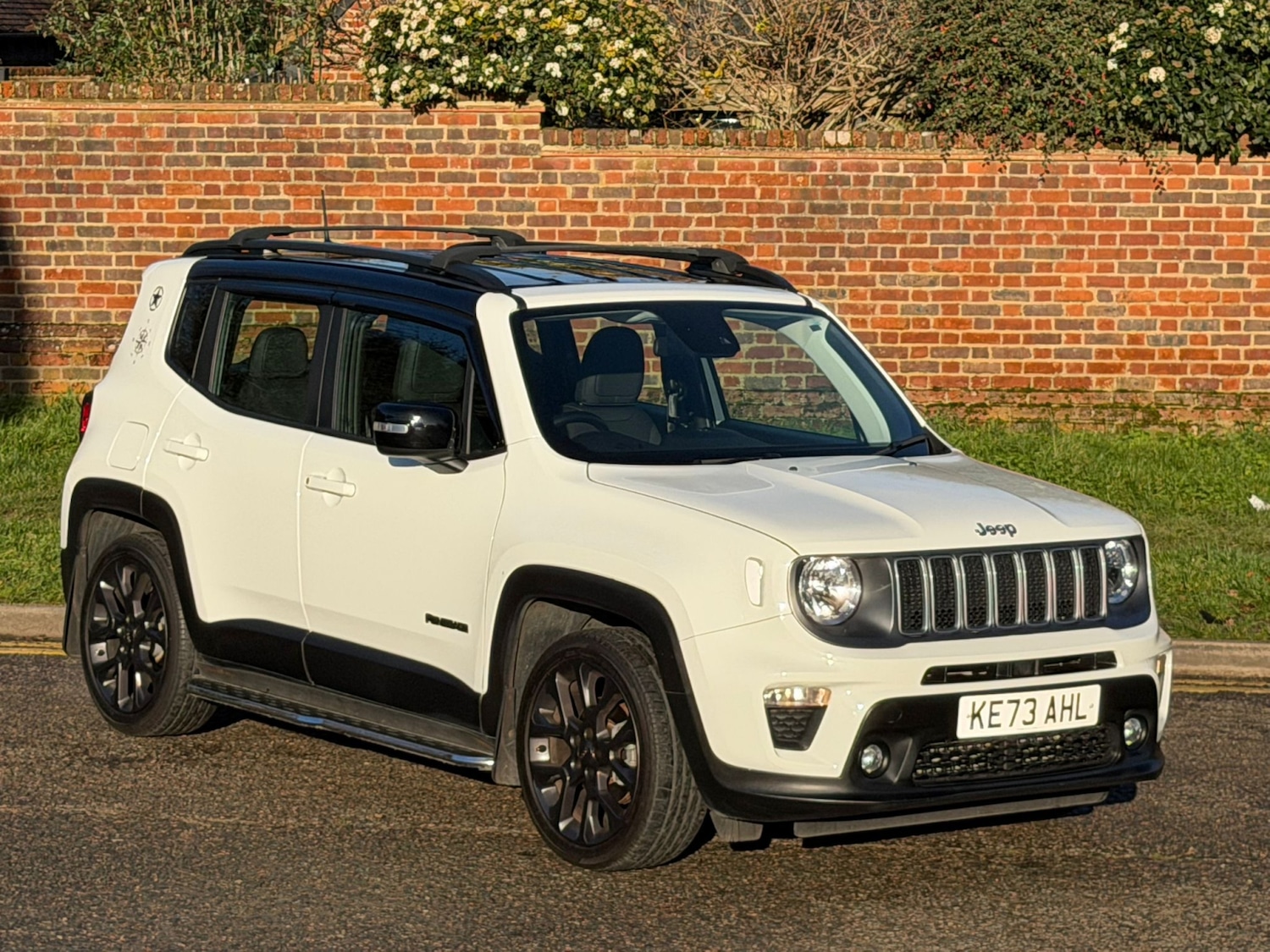 Used Jeep Renegade 2024 for sale - 76901404: Photo 1