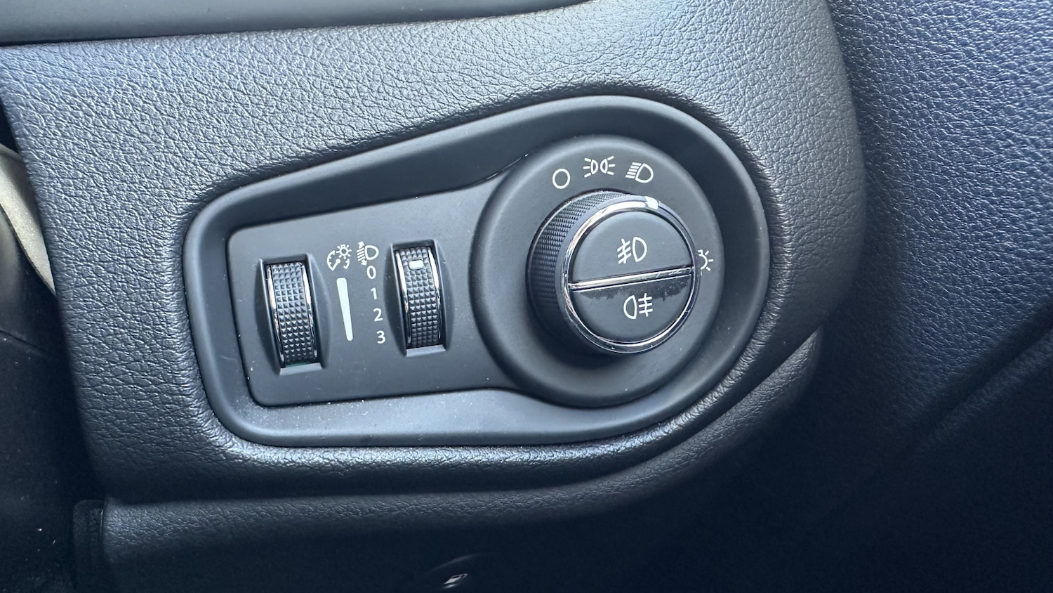 Used Jeep Renegade 2020 for sale - 76870203: Photo 18