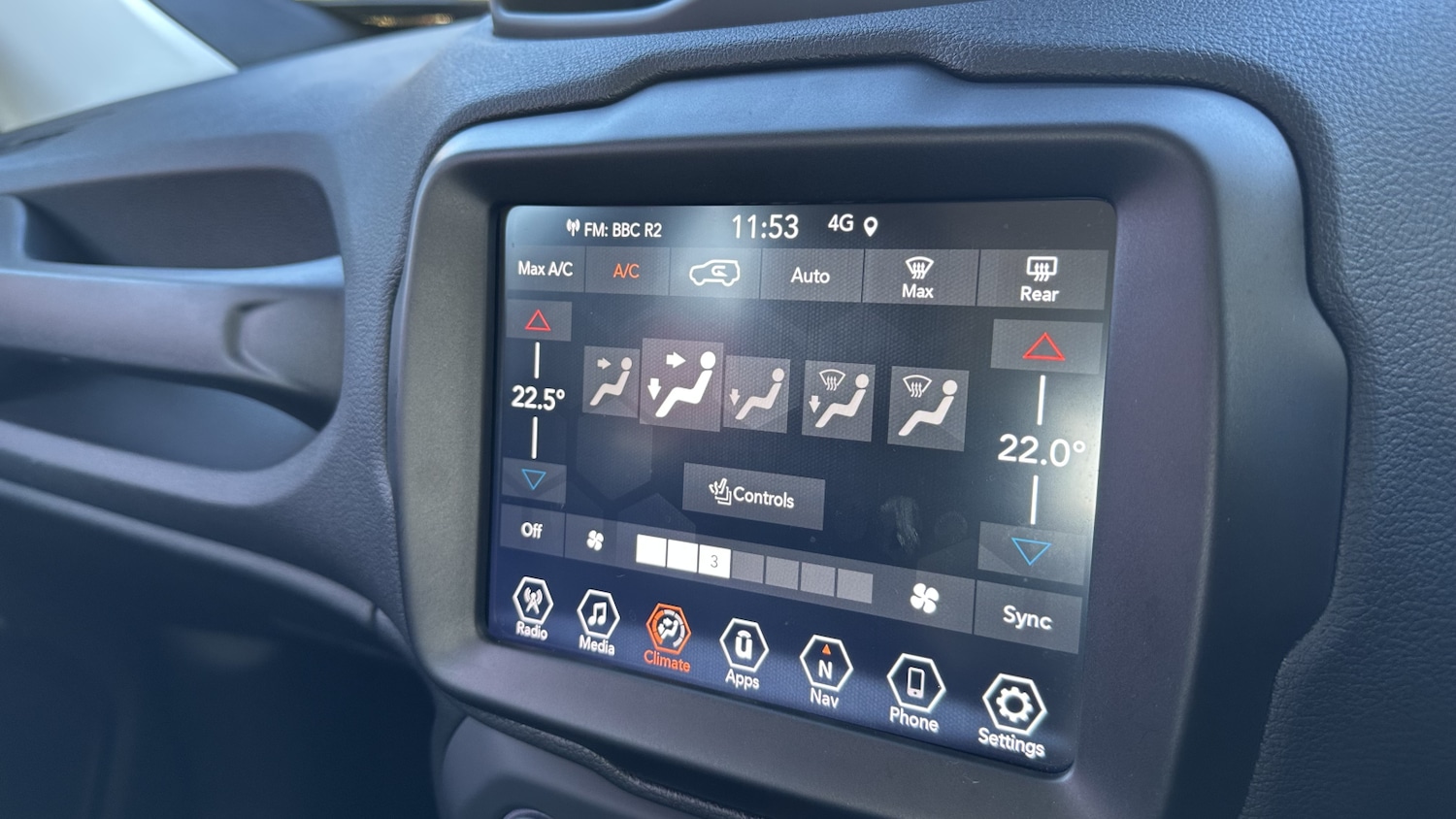 Used Jeep Renegade 2020 for sale - 76870203: Photo 22