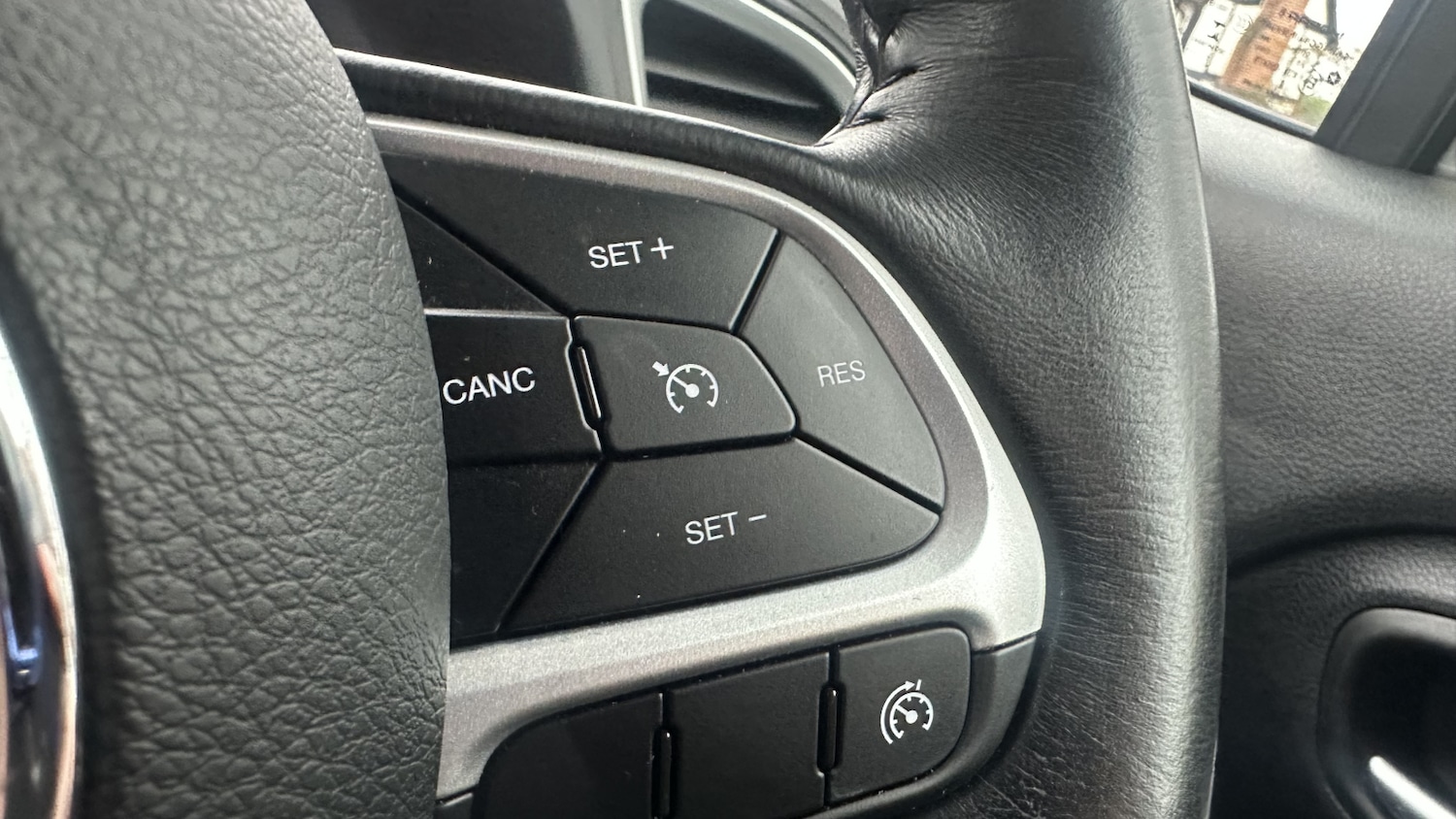 Used Jeep Renegade 2018 for sale - 77098999: Photo 24