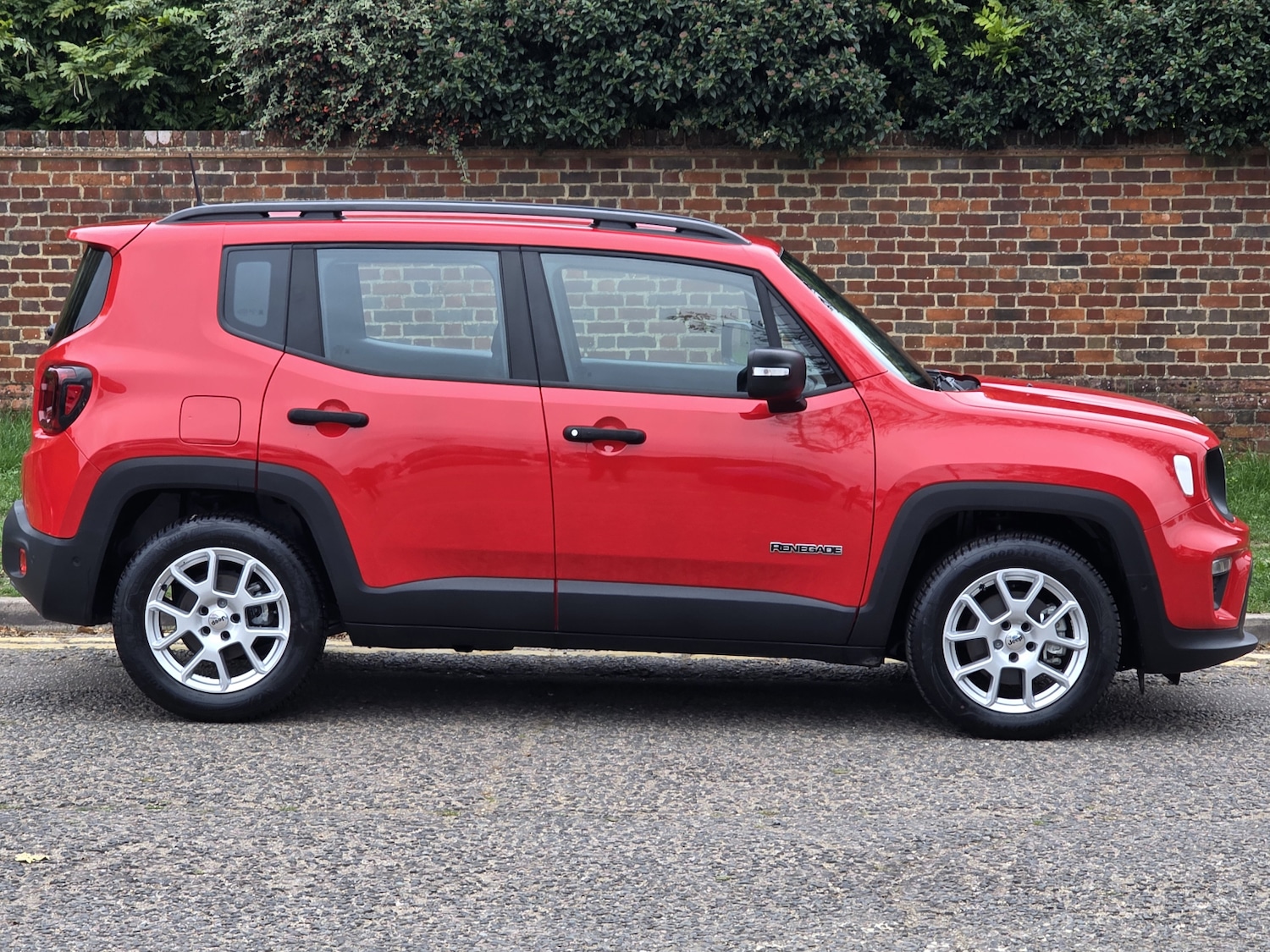 Used Jeep Renegade 2025 for sale - 76146004: Photo 4