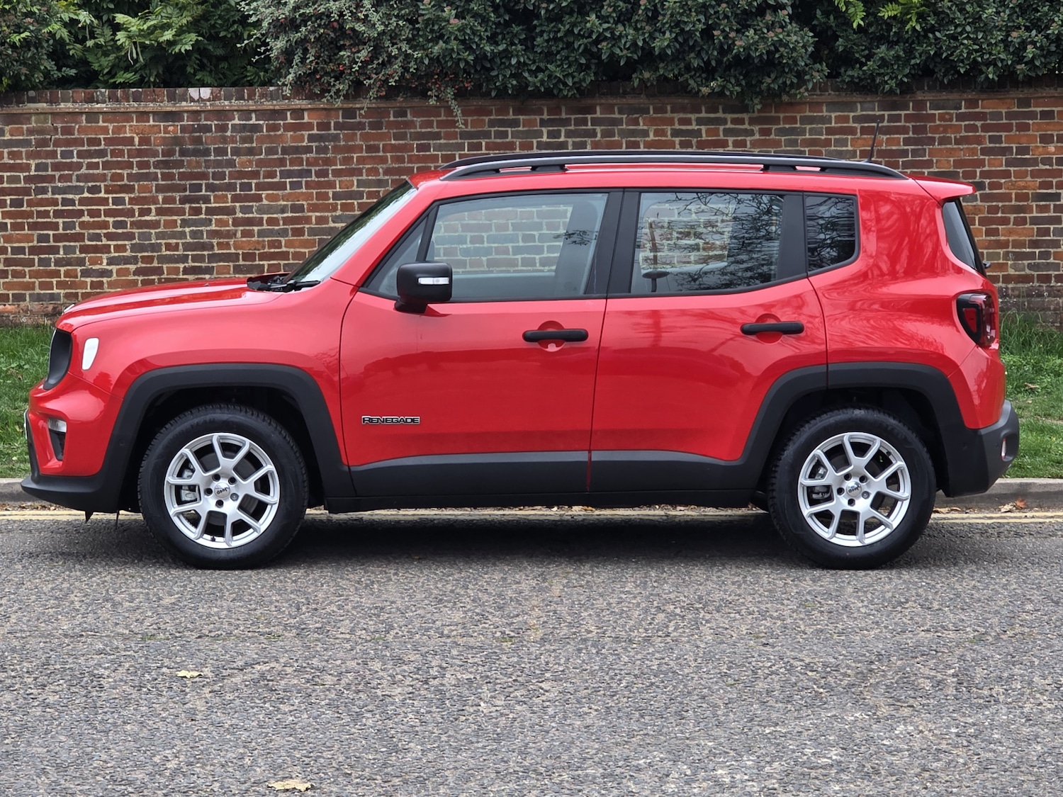 Used Jeep Renegade 2025 for sale - 76146004: Photo 5