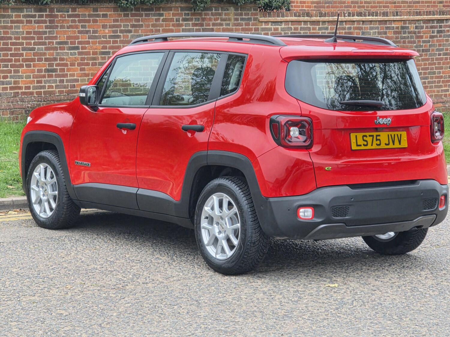 Used Jeep Renegade 2025 for sale - 76146004: Photo 6