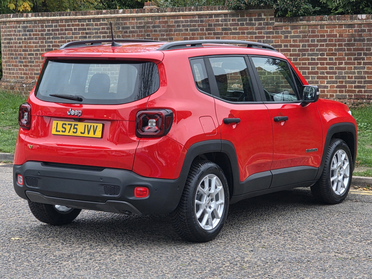Used Jeep Renegade 2025 for sale - 76146004: Photo 8