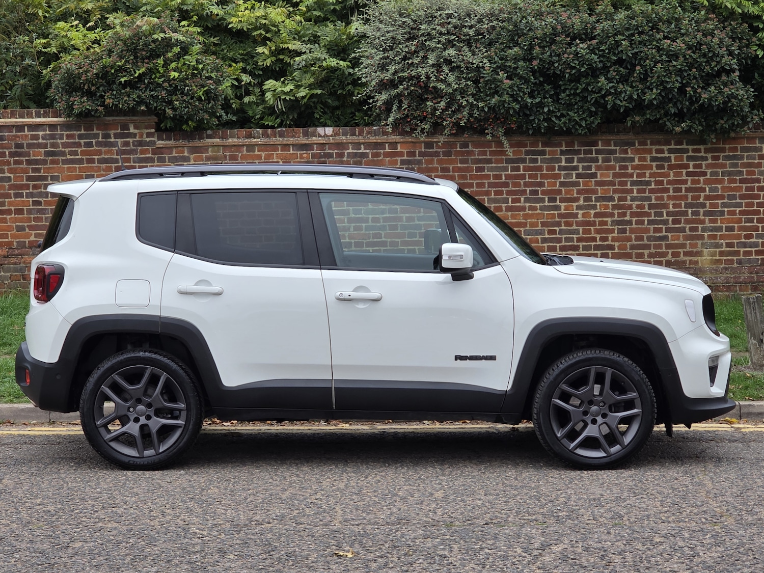 Used Jeep Renegade 2020 for sale - 76244534: Photo 2