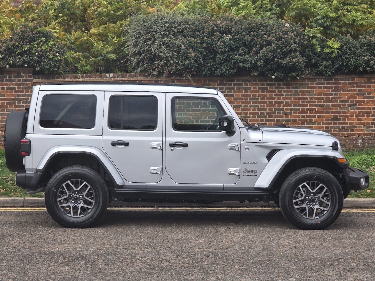 Used Jeep Wrangler 2025 for sale - 76479868: Photo 2