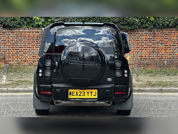 Used Land Rover Defender 2023 for sale - 75537328: Photo