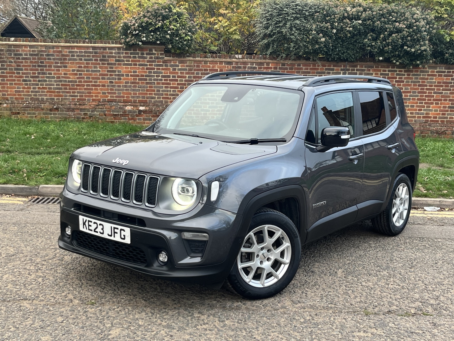 Used Jeep Renegade 2023 for sale - 76873557: Photo 1