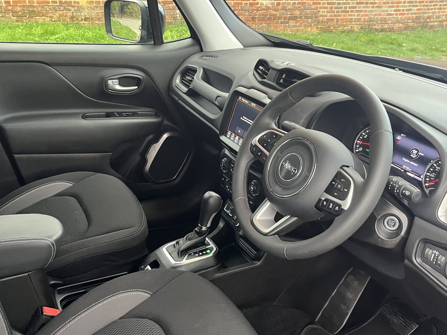 Used Jeep Renegade 2023 for sale - 76873557: Photo 16