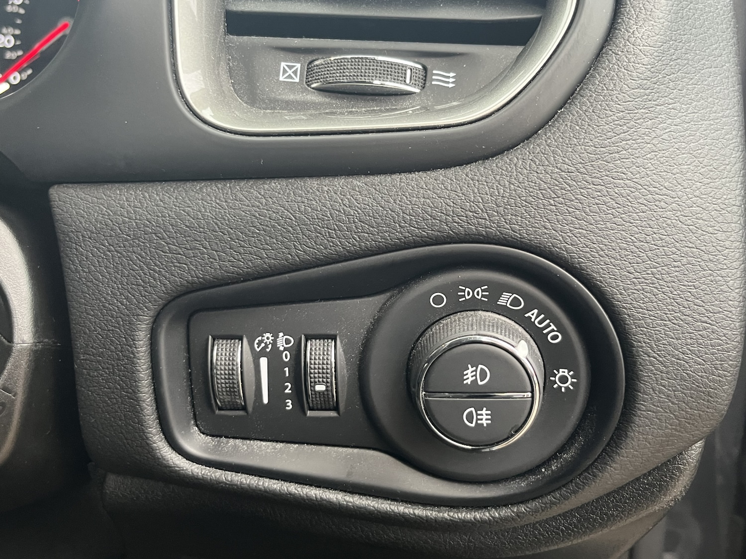 Used Jeep Renegade 2023 for sale - 76873557: Photo 19