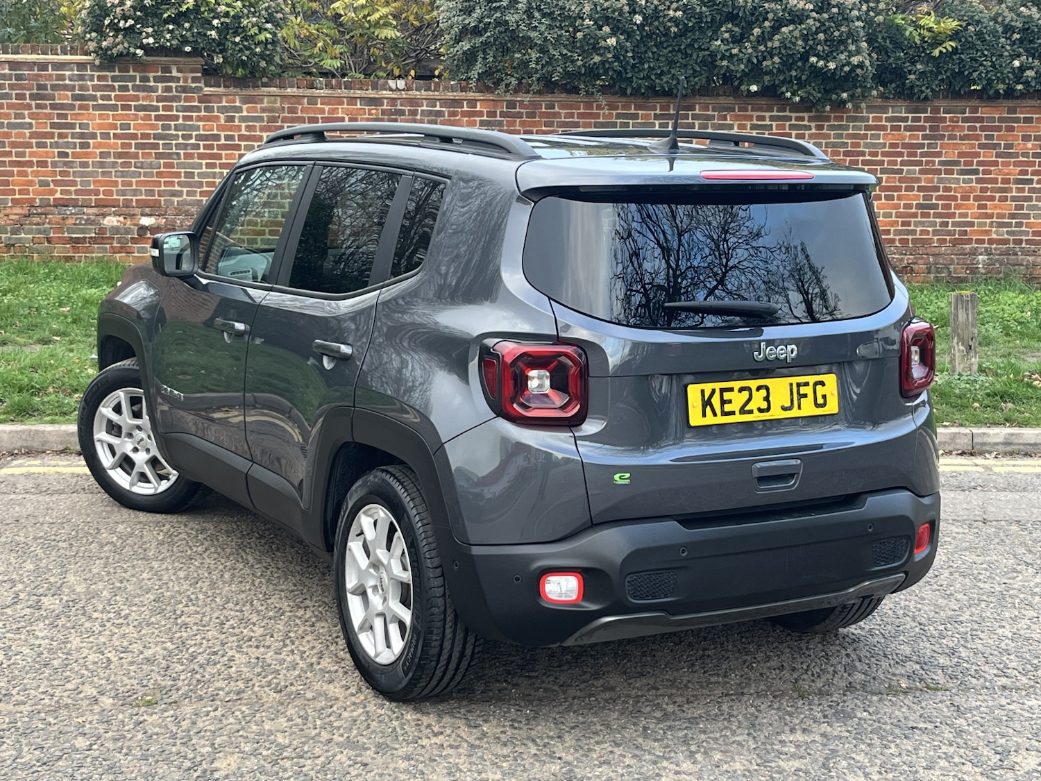 Used Jeep Renegade 2023 for sale - 76873557: Photo 4