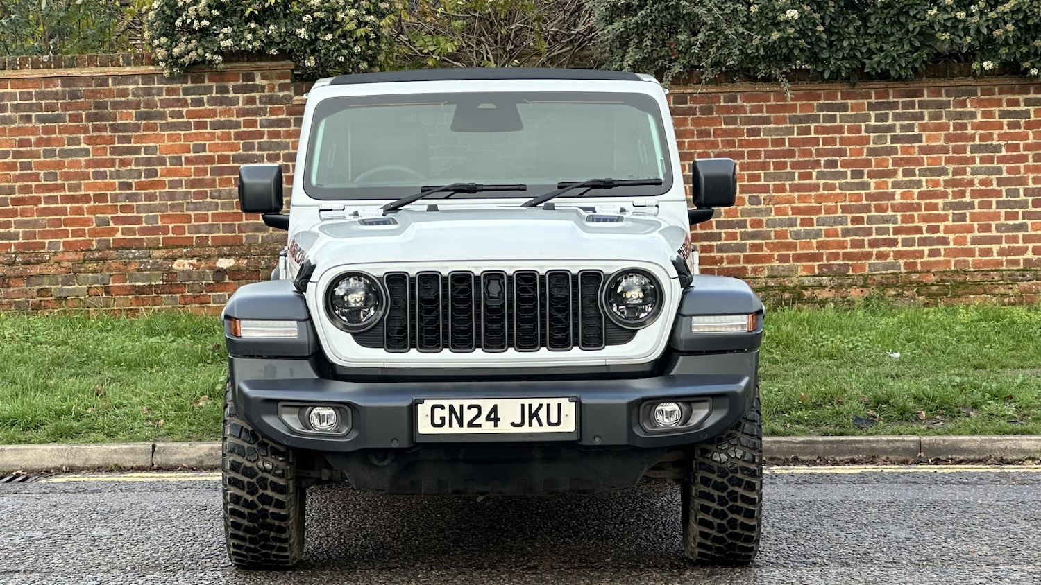 Used Jeep Wrangler 2024 for sale - 76872371: Photo 3