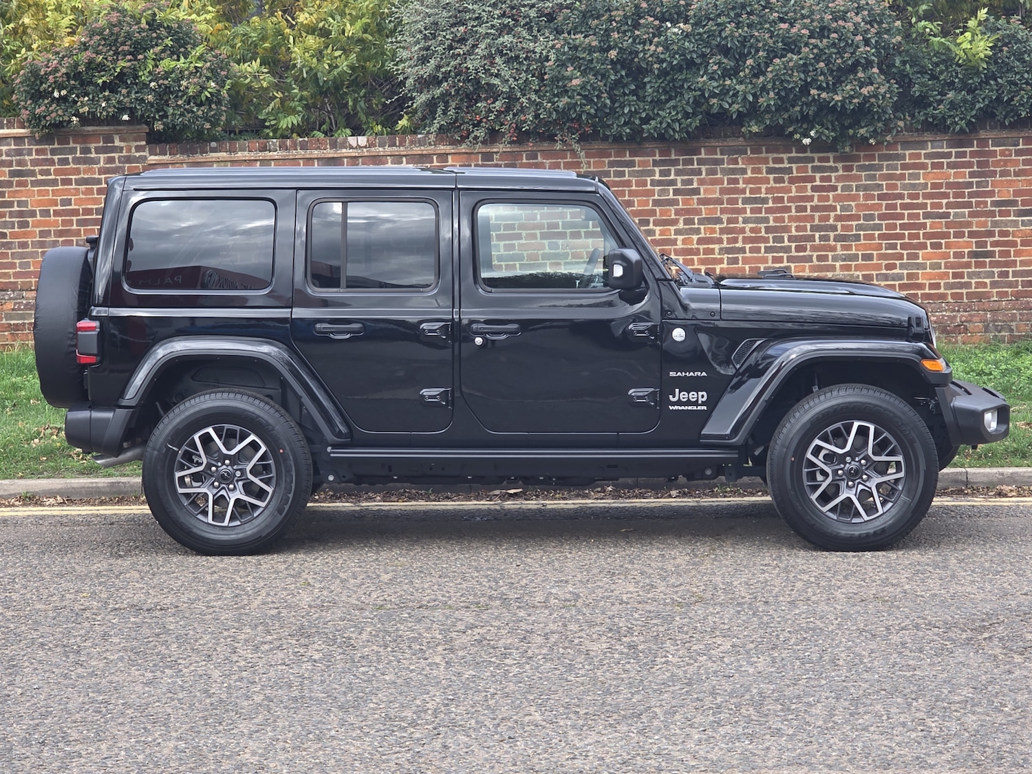 Used Jeep Wrangler 2025 for sale - 76475045: Photo 2