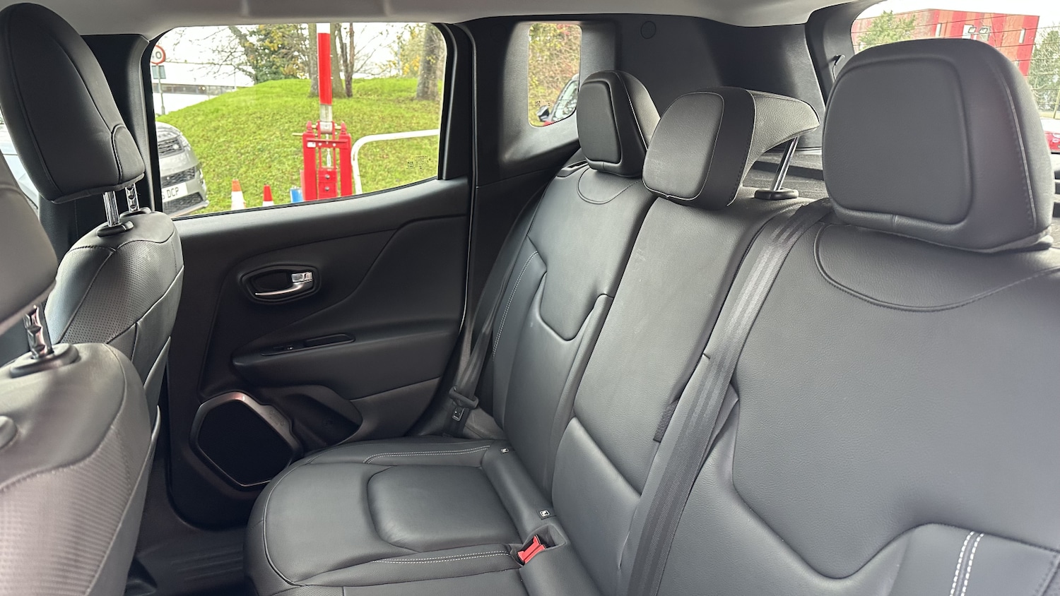 Used Jeep Renegade 2019 for sale - 76873977: Photo 19