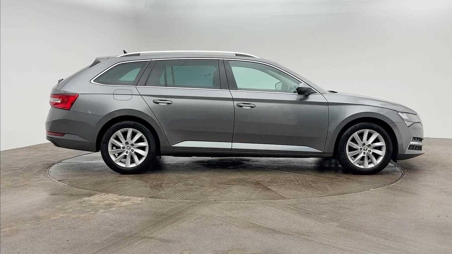 Used Skoda Superb 2021 for sale - 78038877: Photo 3