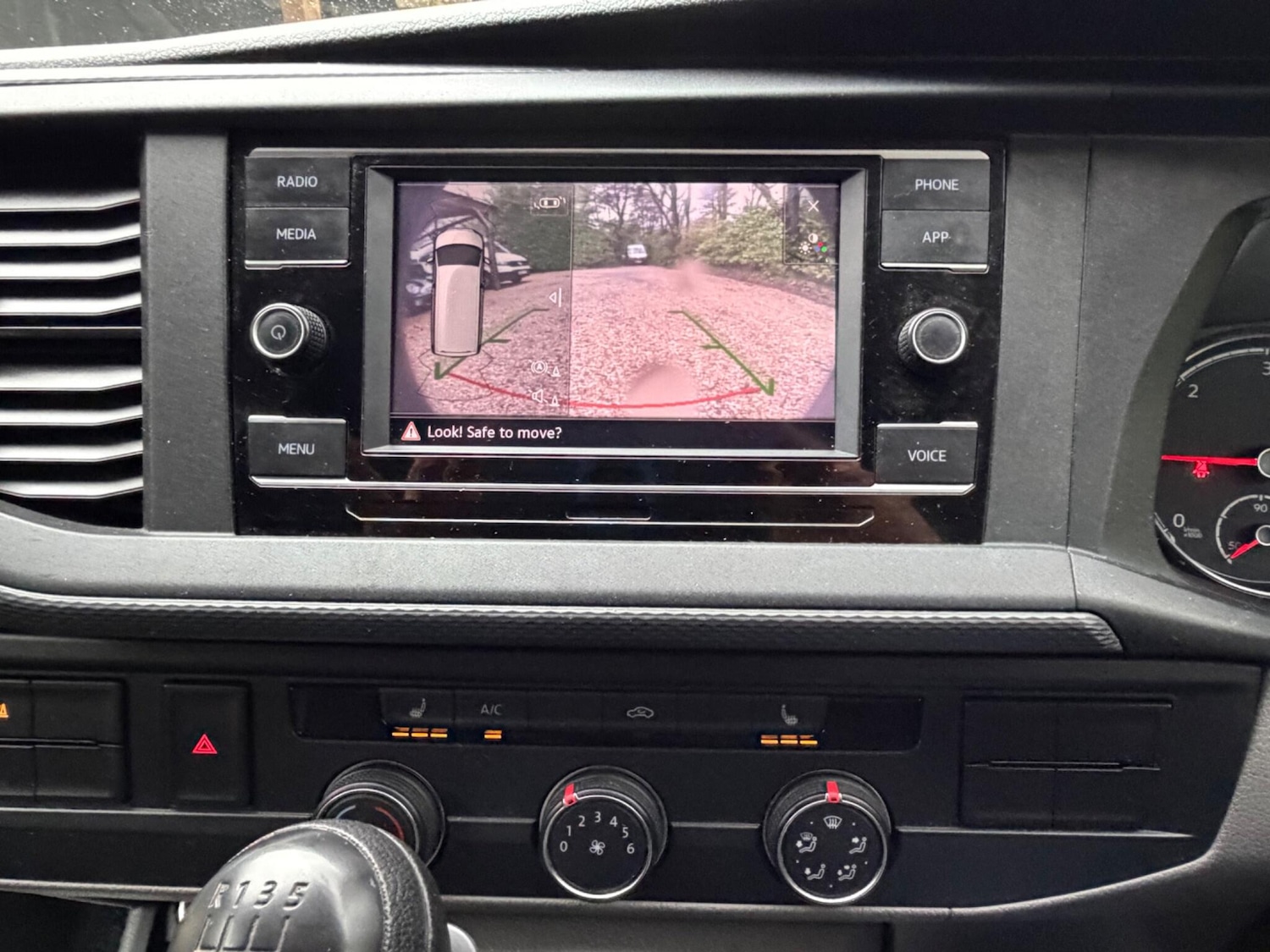 Used Volkswagen Transporter 2024 for sale - 77279468: Photo 32