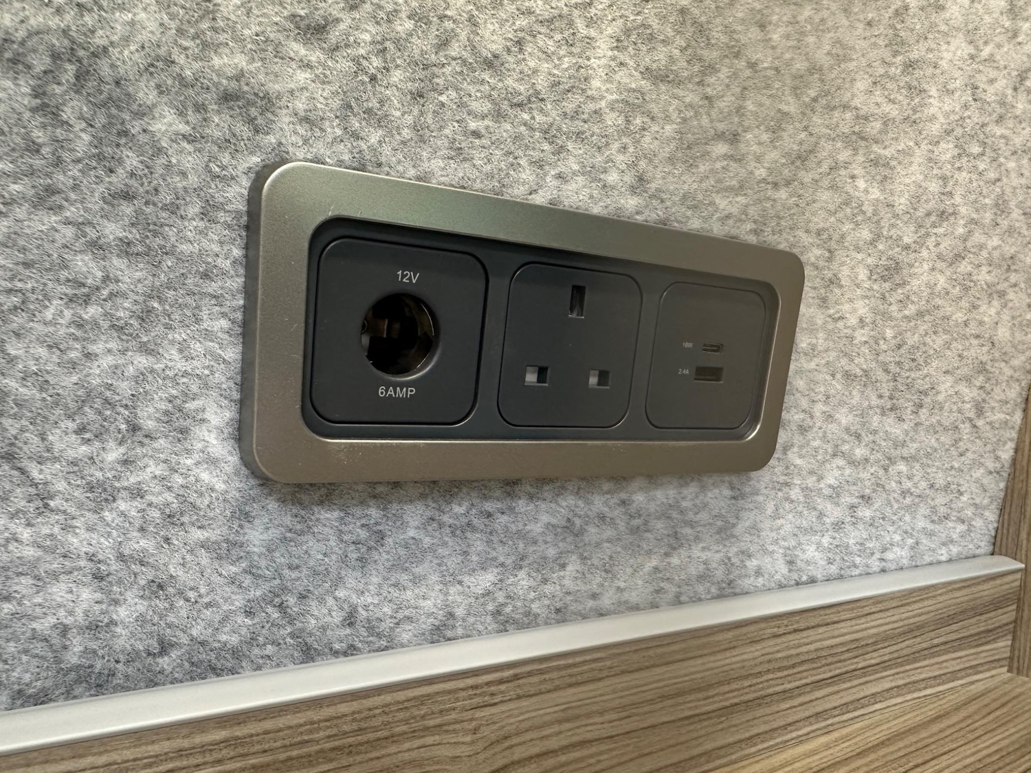 Used Volkswagen Campervan 2023 for sale - 76778116: Photo 15