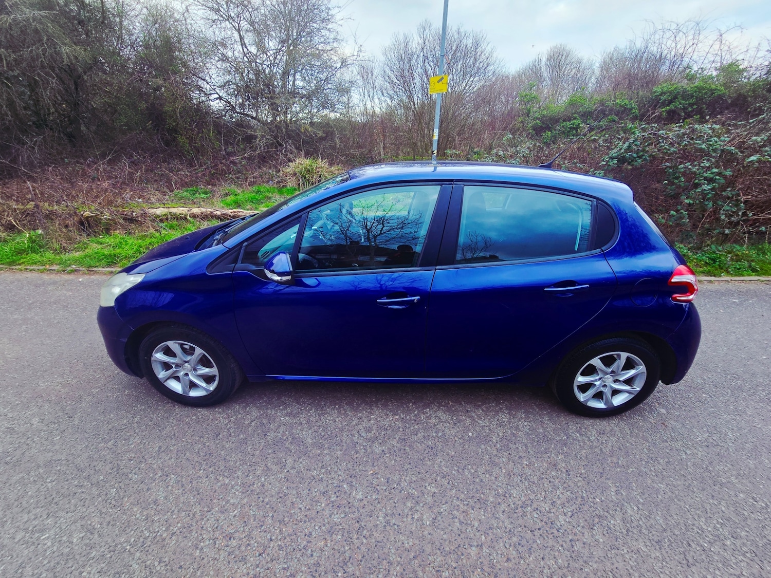 Used Peugeot 208 2013 for sale - 77672141: Photo 6