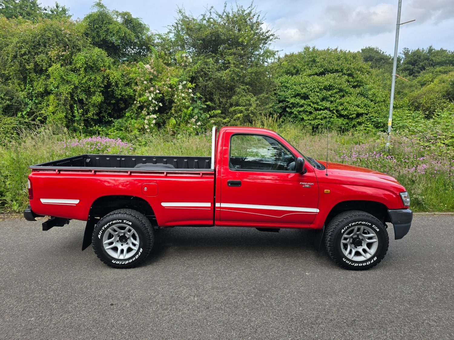 Used Toyota Hilux 2002 for sale - 76393499: Photo 10