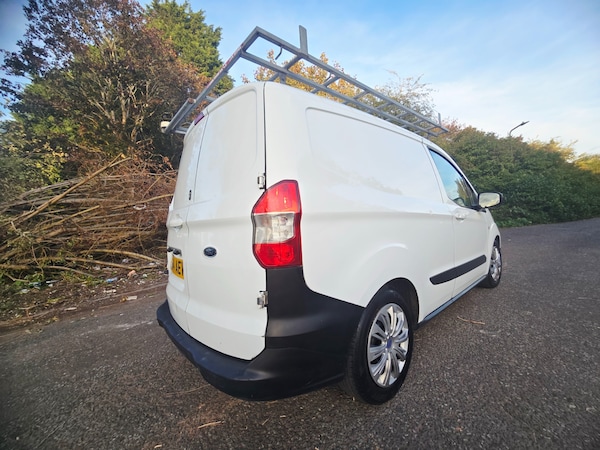 Used Ford Transit Courier 2015 for sale - 76193821: Photo 2