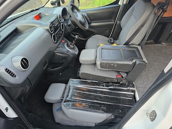 Used Citroen Berlingo 2013 for sale - 76927111: Photo