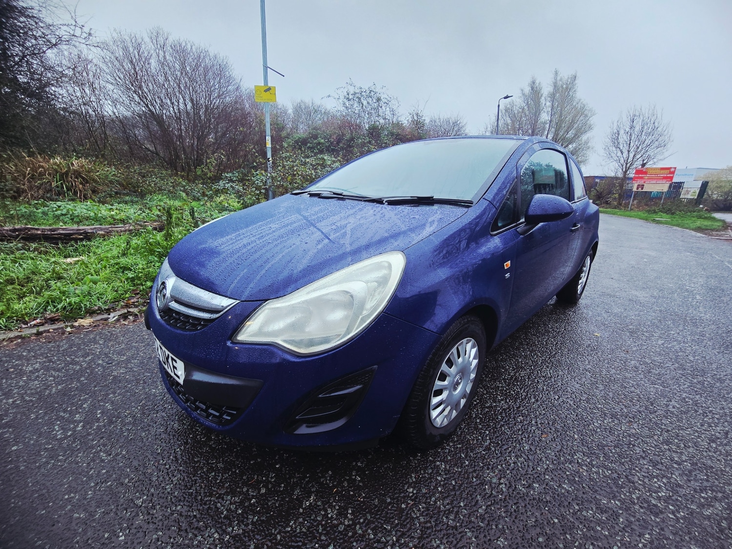 Used Vauxhall Corsa 2012 for sale - 76666302: Photo 3