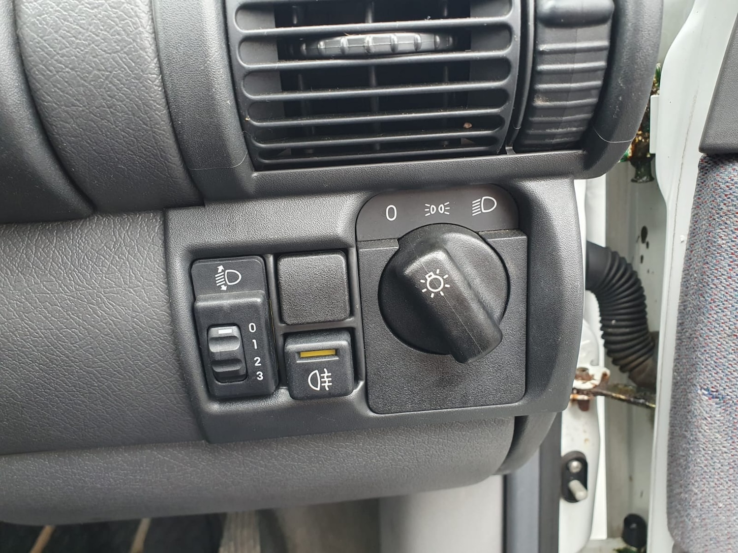 Used Vauxhall Corsa 1995 for sale - 78092912: Photo 14