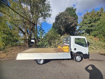 Used Nissan Cabstar 2011 for sale - 75901245: Photo