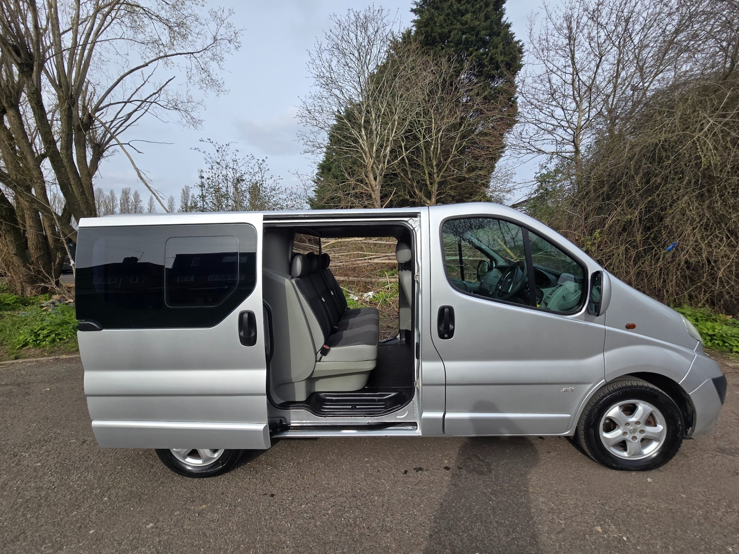 Used Vauxhall Vivaro 2011 for sale - 77994790: Photo 3