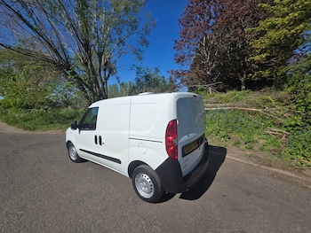Used Vauxhall Combo 2016 for sale - 78470827: Photo
