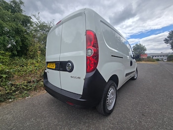 Used Vauxhall Combo 2015 for sale - 79475888: Photo