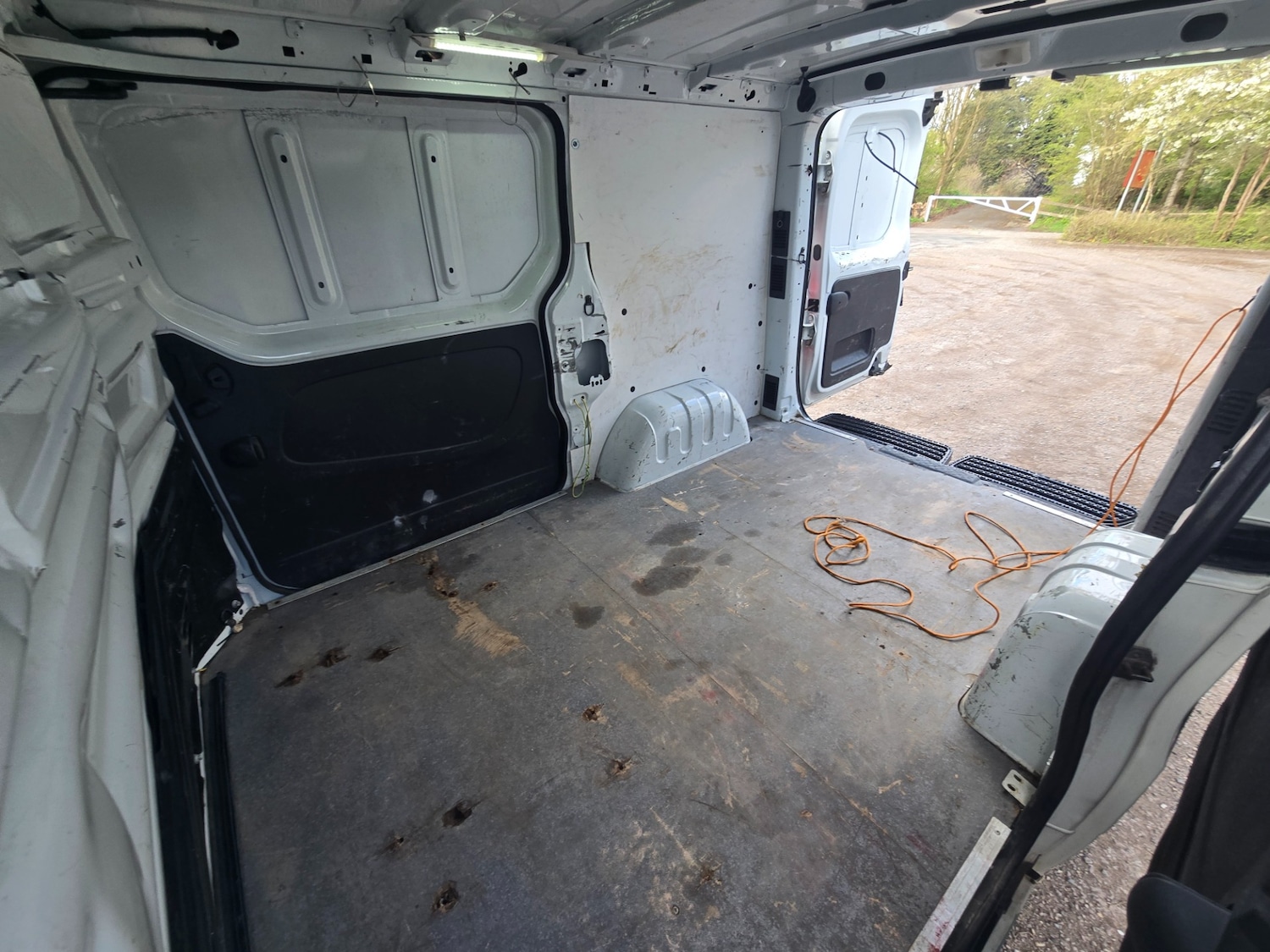 Used Vauxhall Vivaro 2014 for sale - 78102307: Photo 6