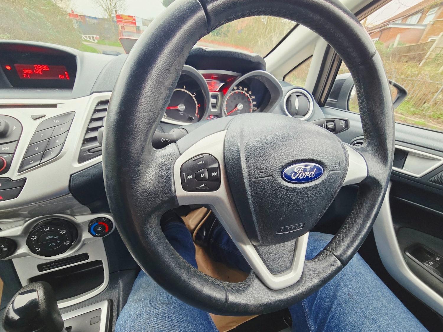 Used Ford Fiesta 2012 for sale - 77840539: Photo 3