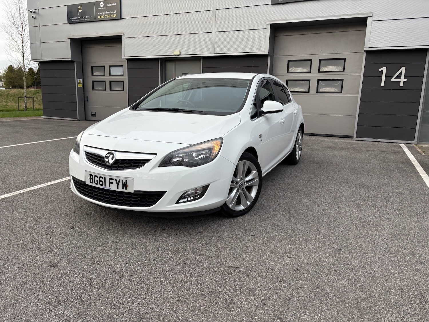 Used Vauxhall Astra 2011 for sale - 78032569: Photo 3