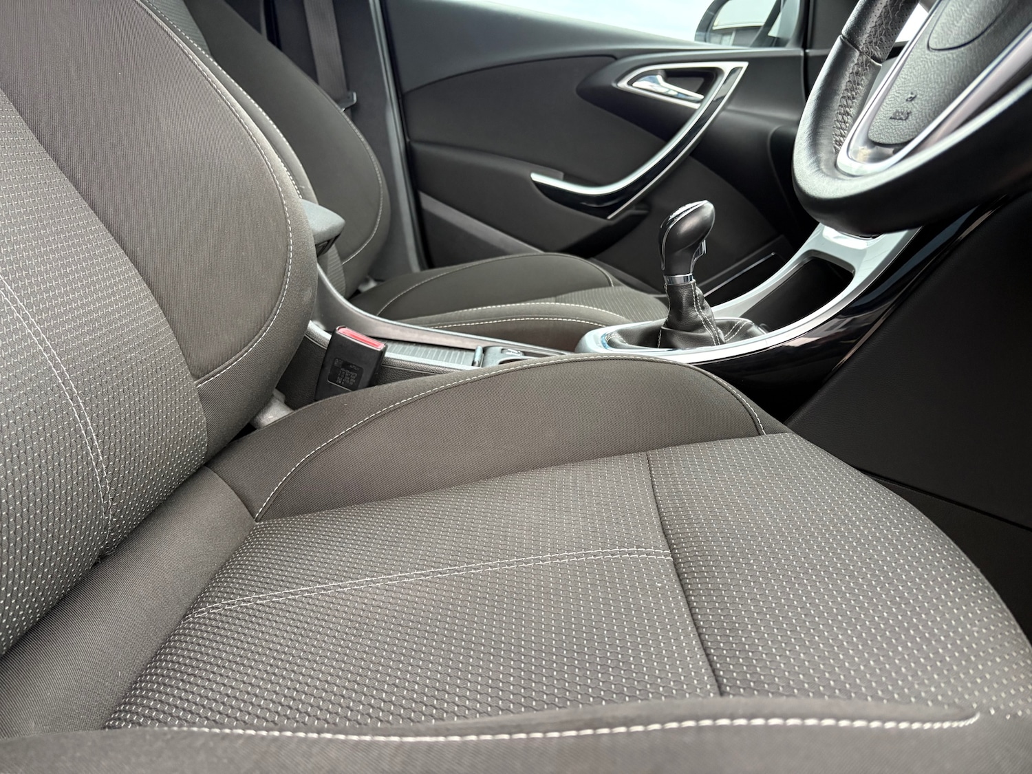 Used Vauxhall Astra 2011 for sale - 78032569: Photo 45