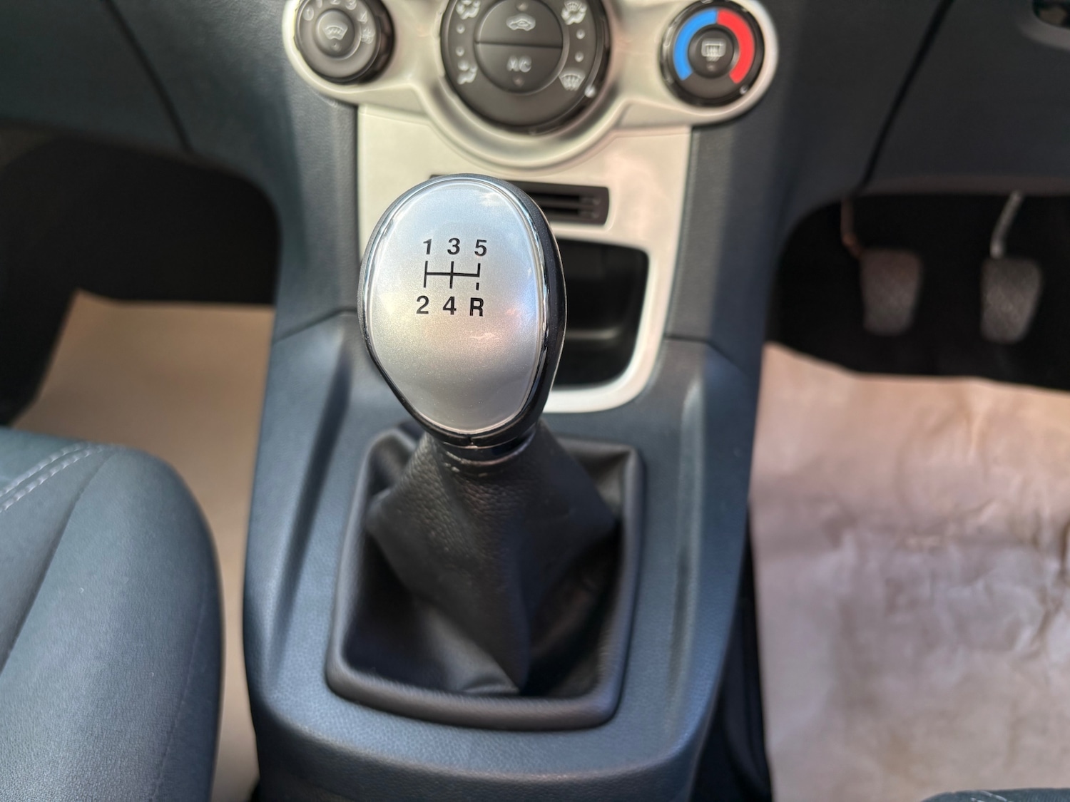 Used Ford Fiesta 2009 for sale - 77213649: Photo 45