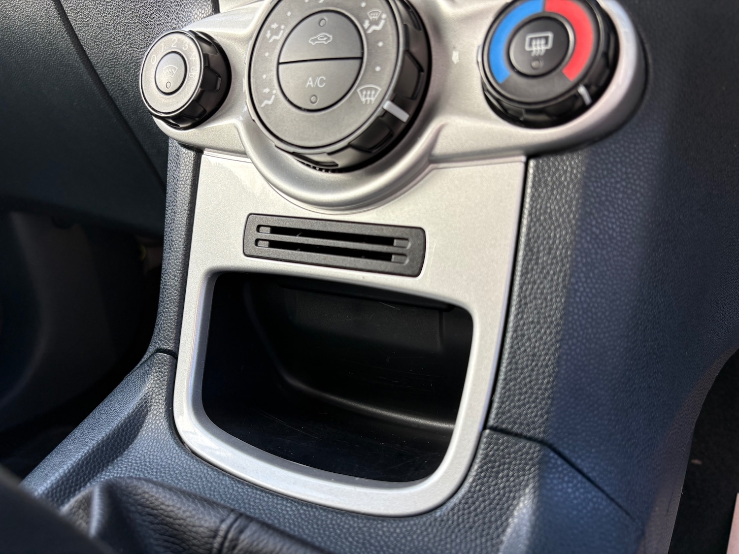 Used Ford Fiesta 2009 for sale - 77213649: Photo 46