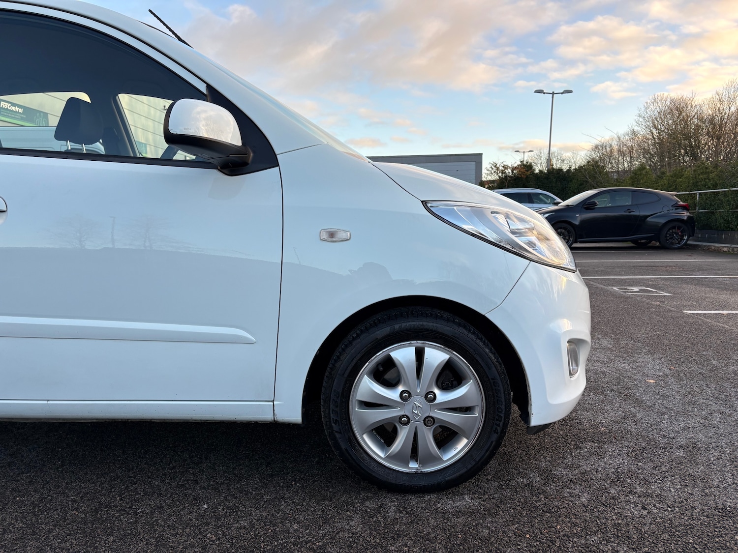 Used Hyundai i10 2011 for sale - 77207718: Photo 11
