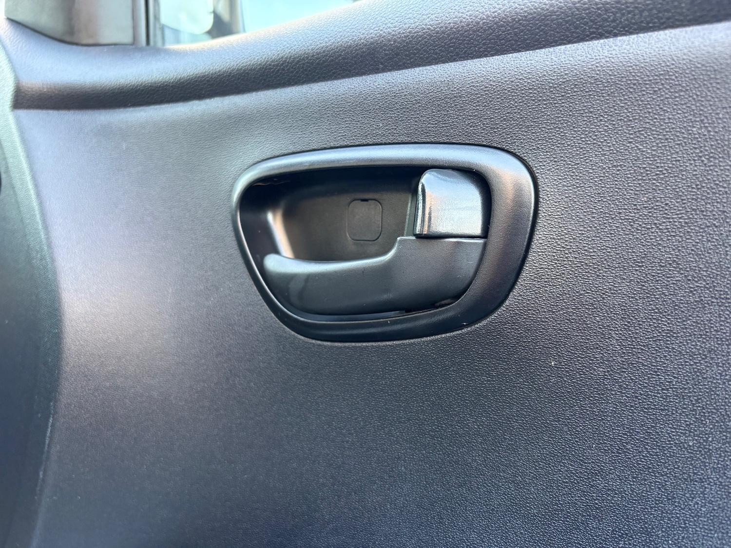 Used Hyundai i10 2011 for sale - 77207718: Photo 41