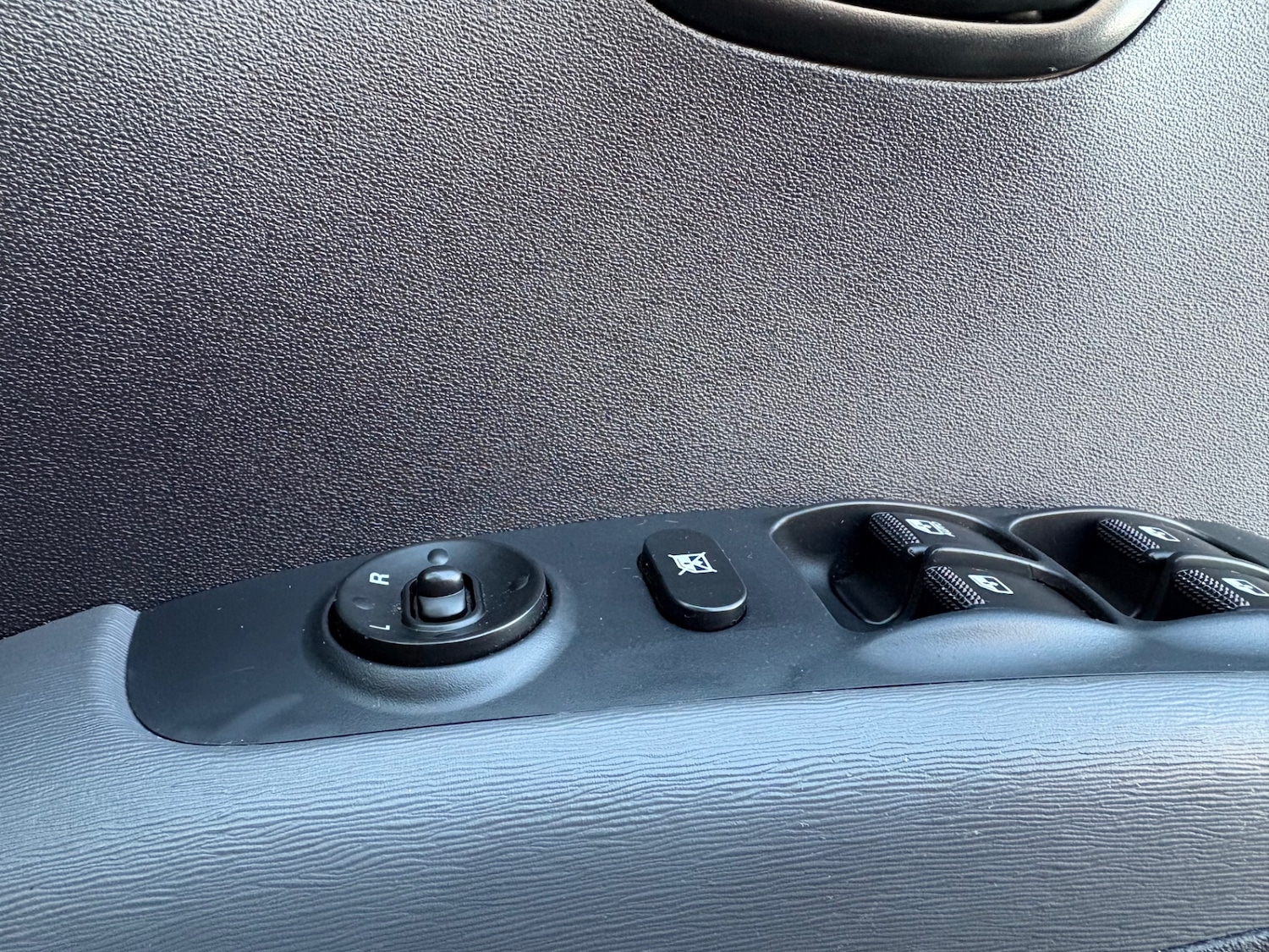 Used Hyundai i10 2011 for sale - 77207718: Photo 42