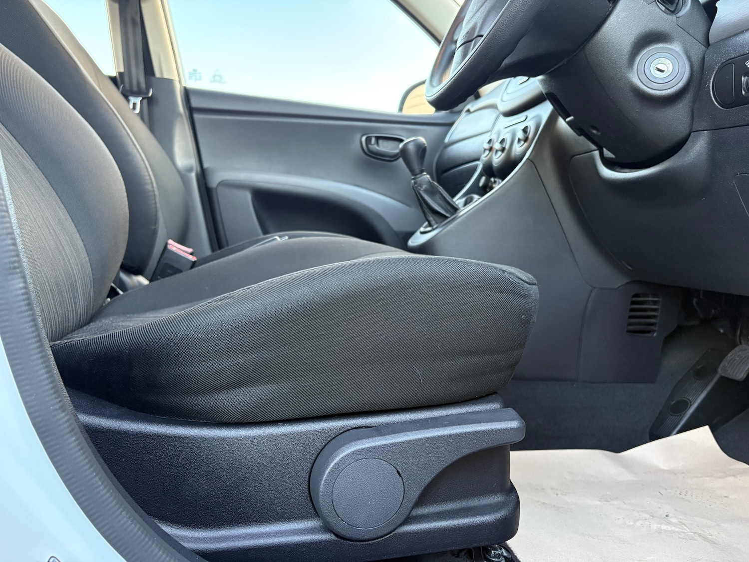 Used Hyundai i10 2011 for sale - 77207718: Photo 44