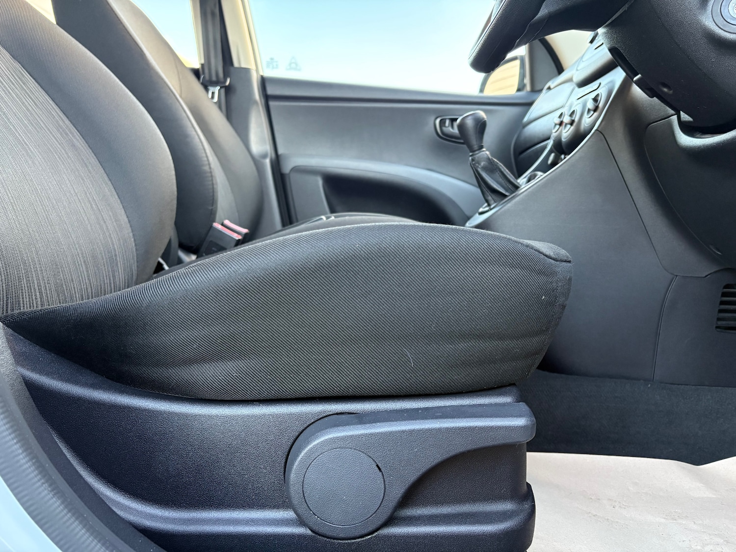 Used Hyundai i10 2011 for sale - 77207718: Photo 45