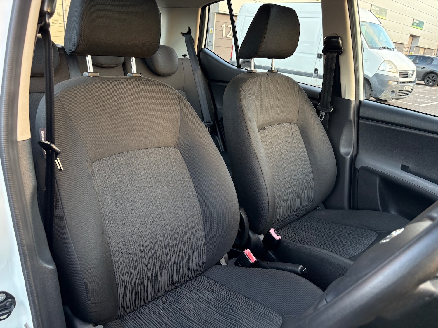 Used Hyundai i10 2011 for sale - 77207718: Photo 46