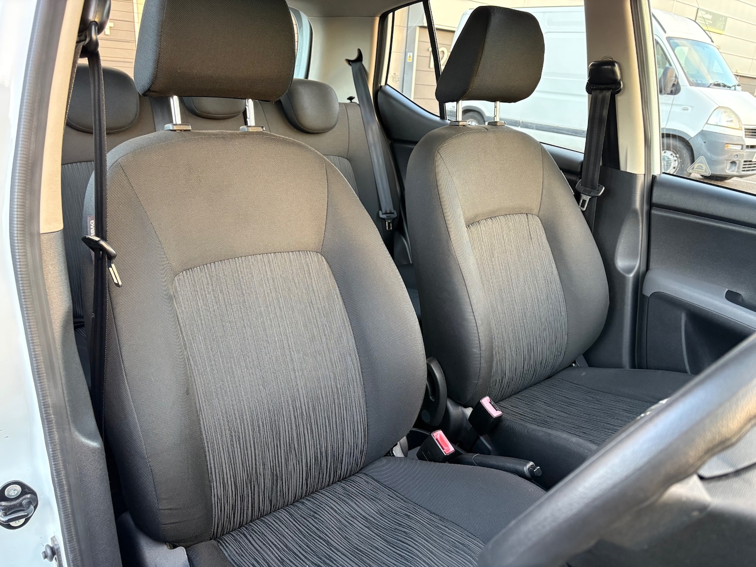 Used Hyundai i10 2011 for sale - 77207718: Photo 47