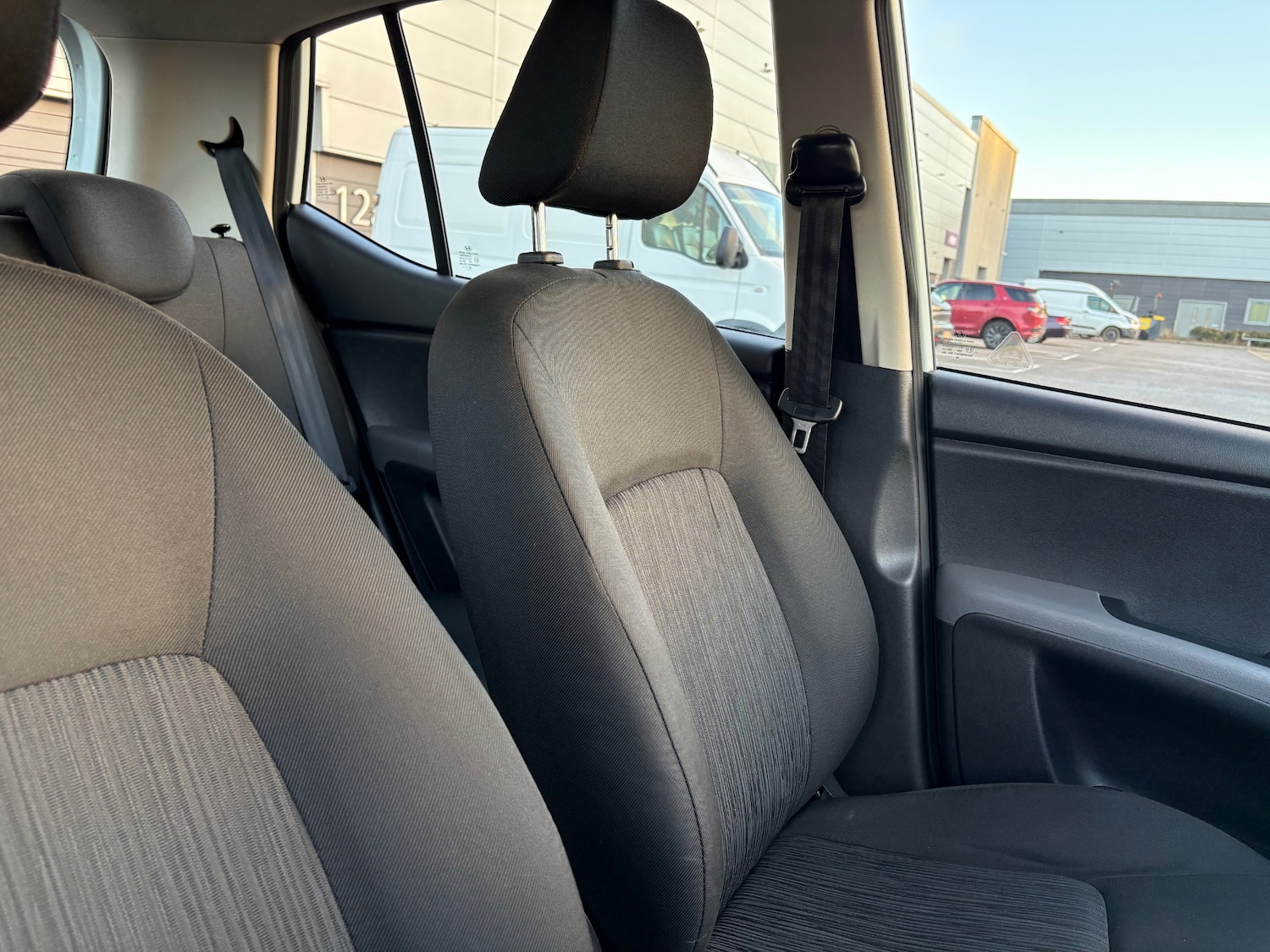 Used Hyundai i10 2011 for sale - 77207718: Photo 48