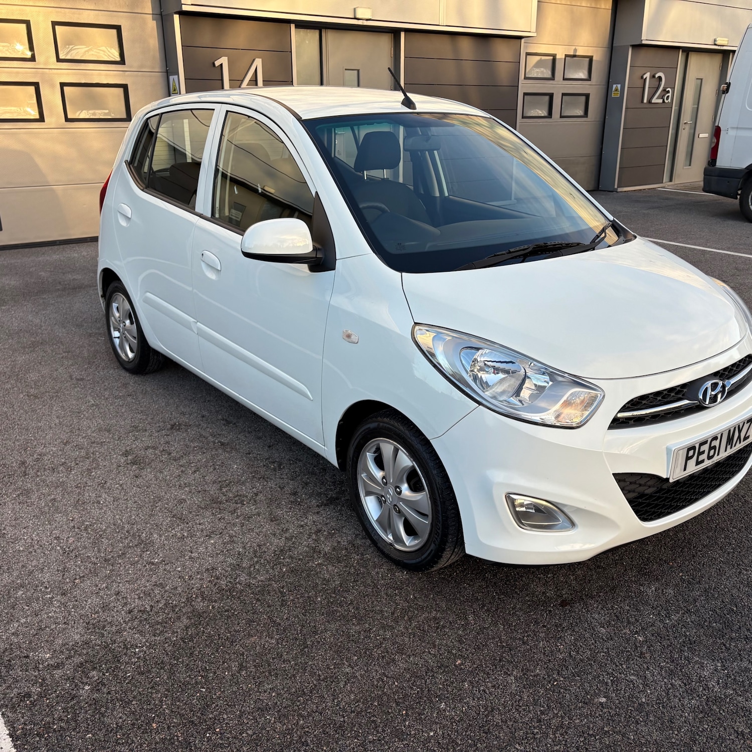 Used Hyundai i10 2011 for sale - 77207718: Photo 5